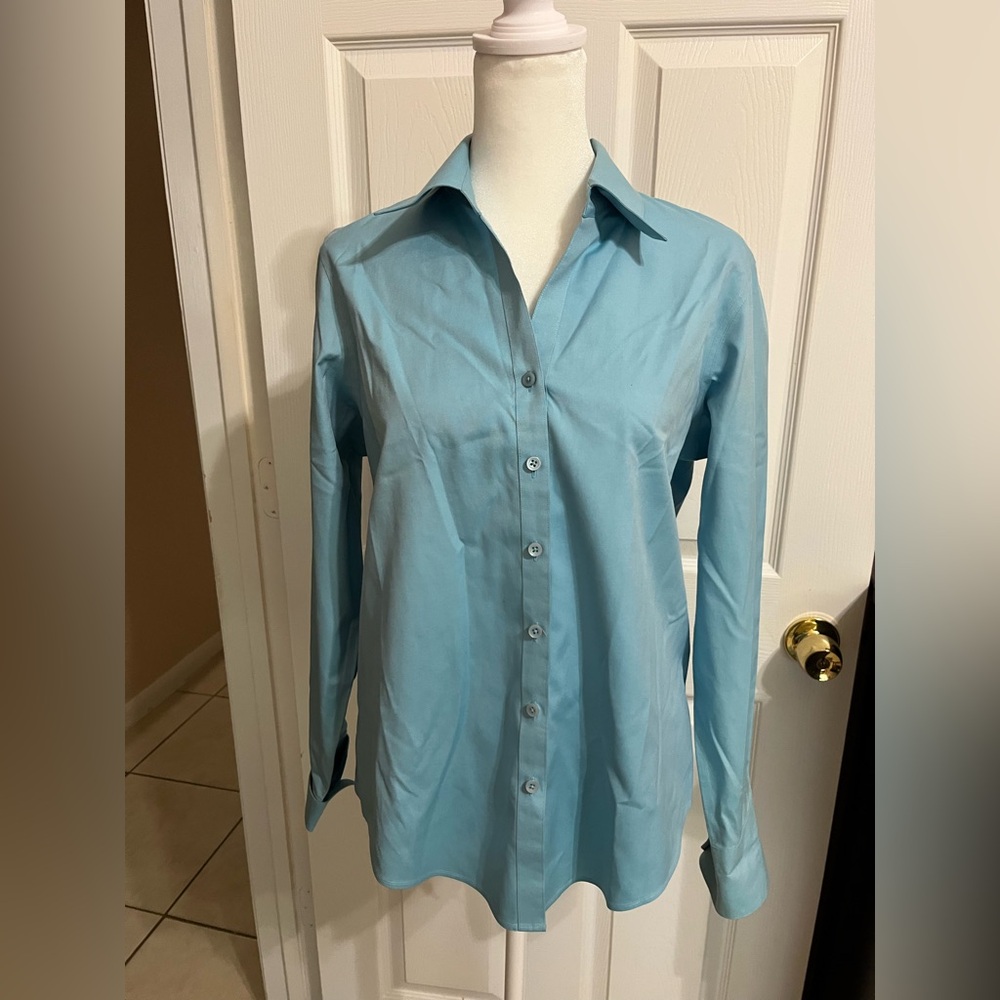 (T) Talbots Light Blue Button-Up Shirt 8P